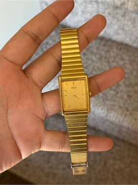 Seiko Tank-Style Men's Vintage classic Gold Tone Quartz Watch